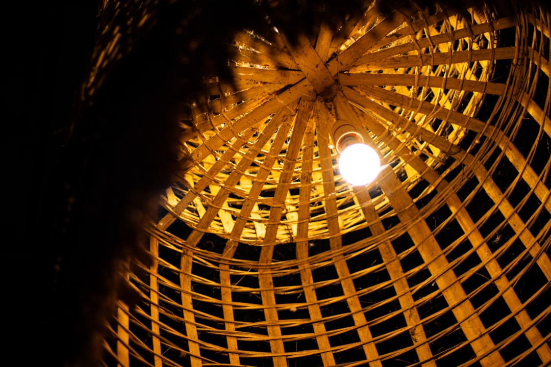 entdecken sie einzigartige handgefertigte kunstwerke und traditionelle handwerkskunst, die kreativität und qualität vereinen.