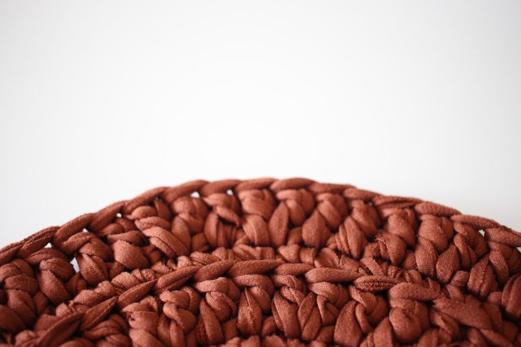 entdecken sie einzigartige handgefertigte kunstwerke und kreative handarbeiten, die tradition und modernes design verbinden.